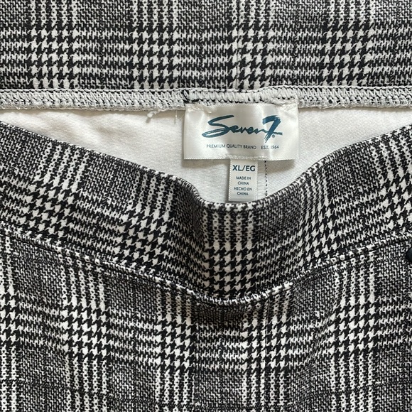 Seven7 Pull on Legging - Picture 2 of 5